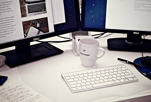 Les avantages et les inconvénients de l'ordinateur portable par rapport au fixe : comment choisir la meilleure option ?